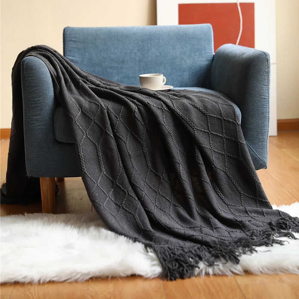 Knitted Blanket with a Cozy Farmhouse Touch