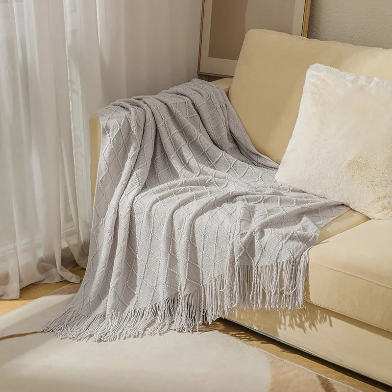 Knitted Blanket with a Cozy Farmhouse Touch