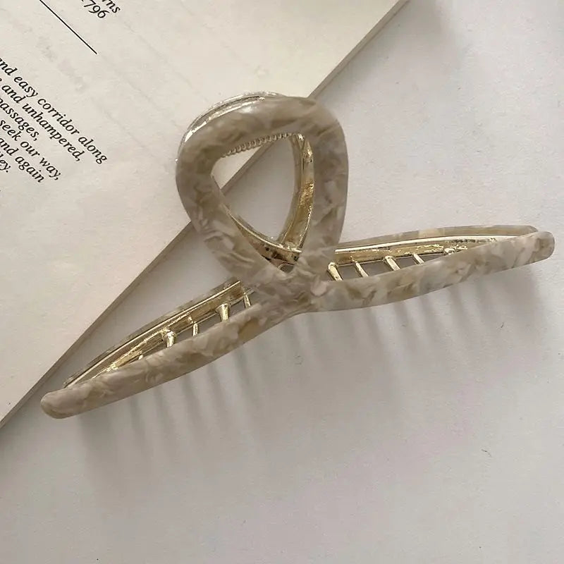 Sleek Metal Claw Clip