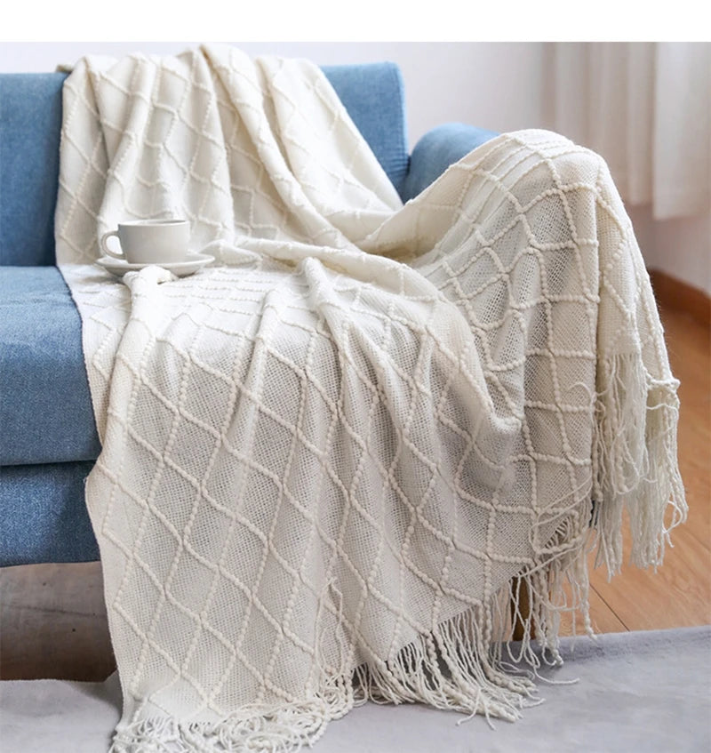 Knitted Blanket with a Cozy Farmhouse Touch