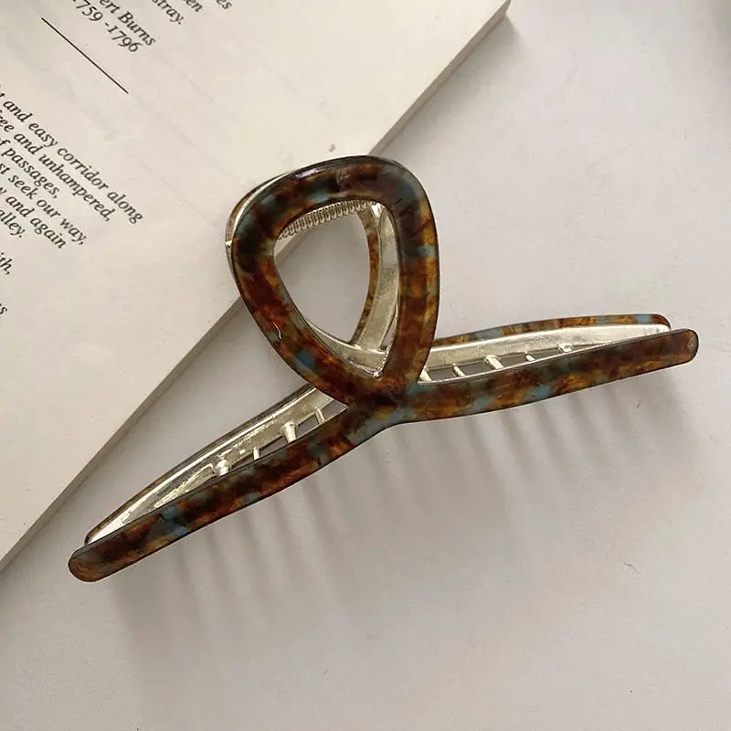 Sleek Metal Claw Clip