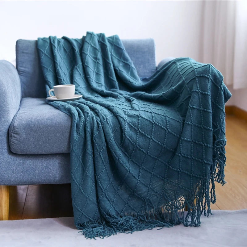 Knitted Blanket with a Cozy Farmhouse Touch