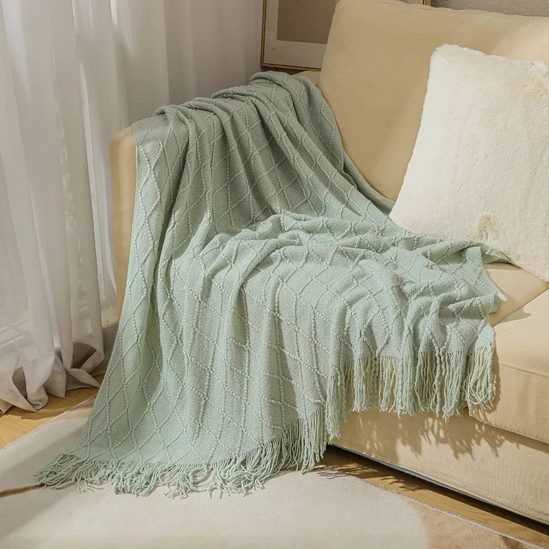 Knitted Blanket with a Cozy Farmhouse Touch