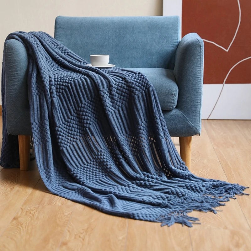 Knitted Blanket with a Cozy Farmhouse Touch
