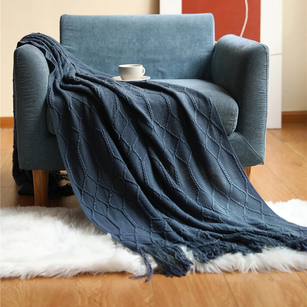 Knitted Blanket with a Cozy Farmhouse Touch
