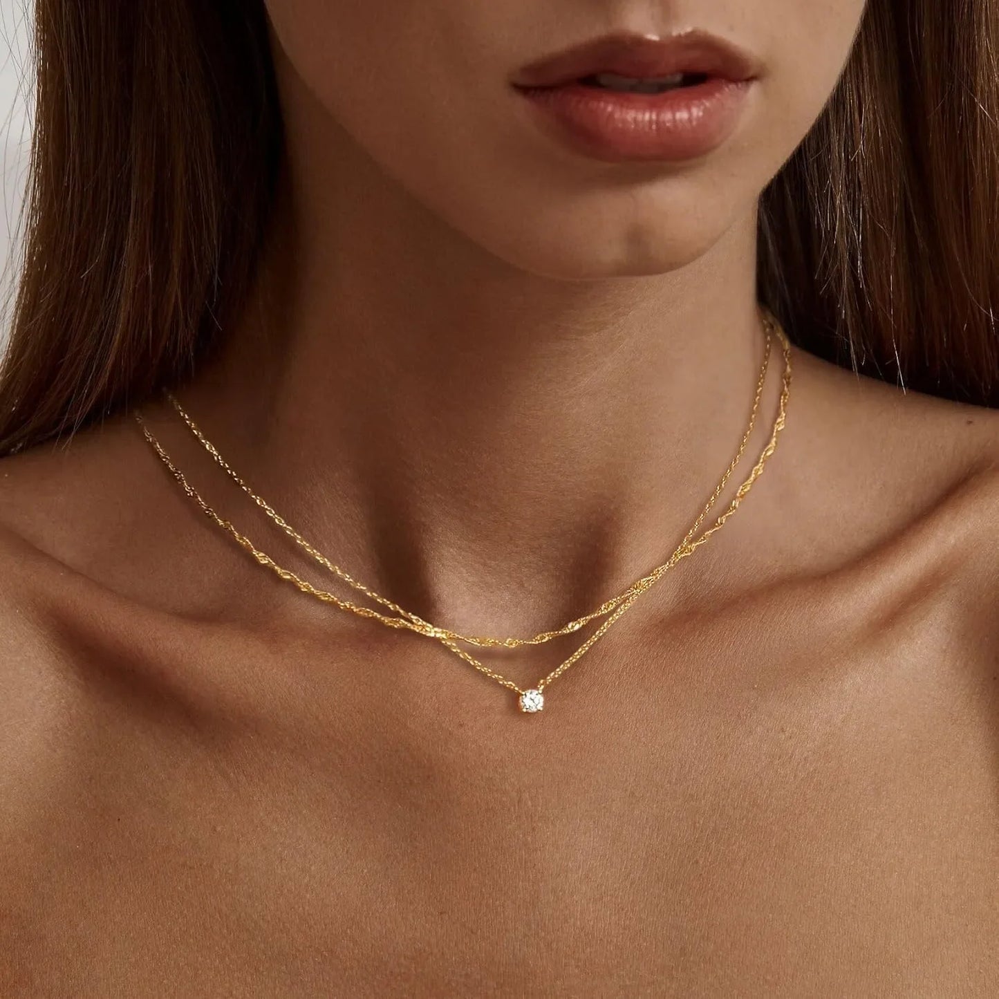 Simple Gold Pedant Necklace