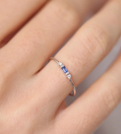 Dainty Emerald Ring