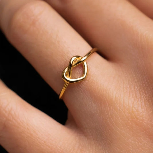 Elegant Gold Heart Ring
