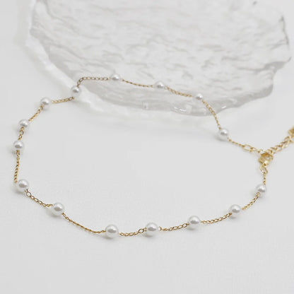 Delicate Pearl Collar Necklace