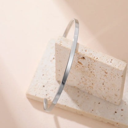 Glossy Gold Bangle