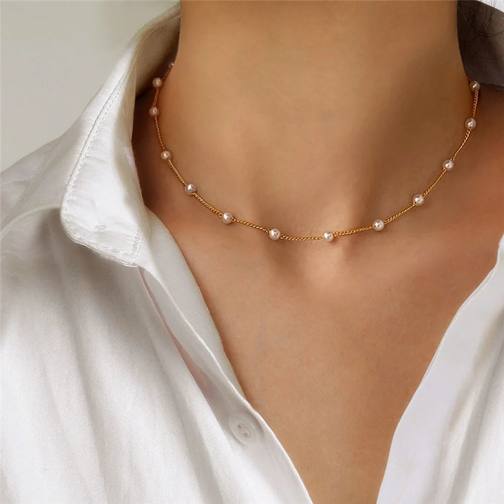 Delicate Pearl Collar Necklace