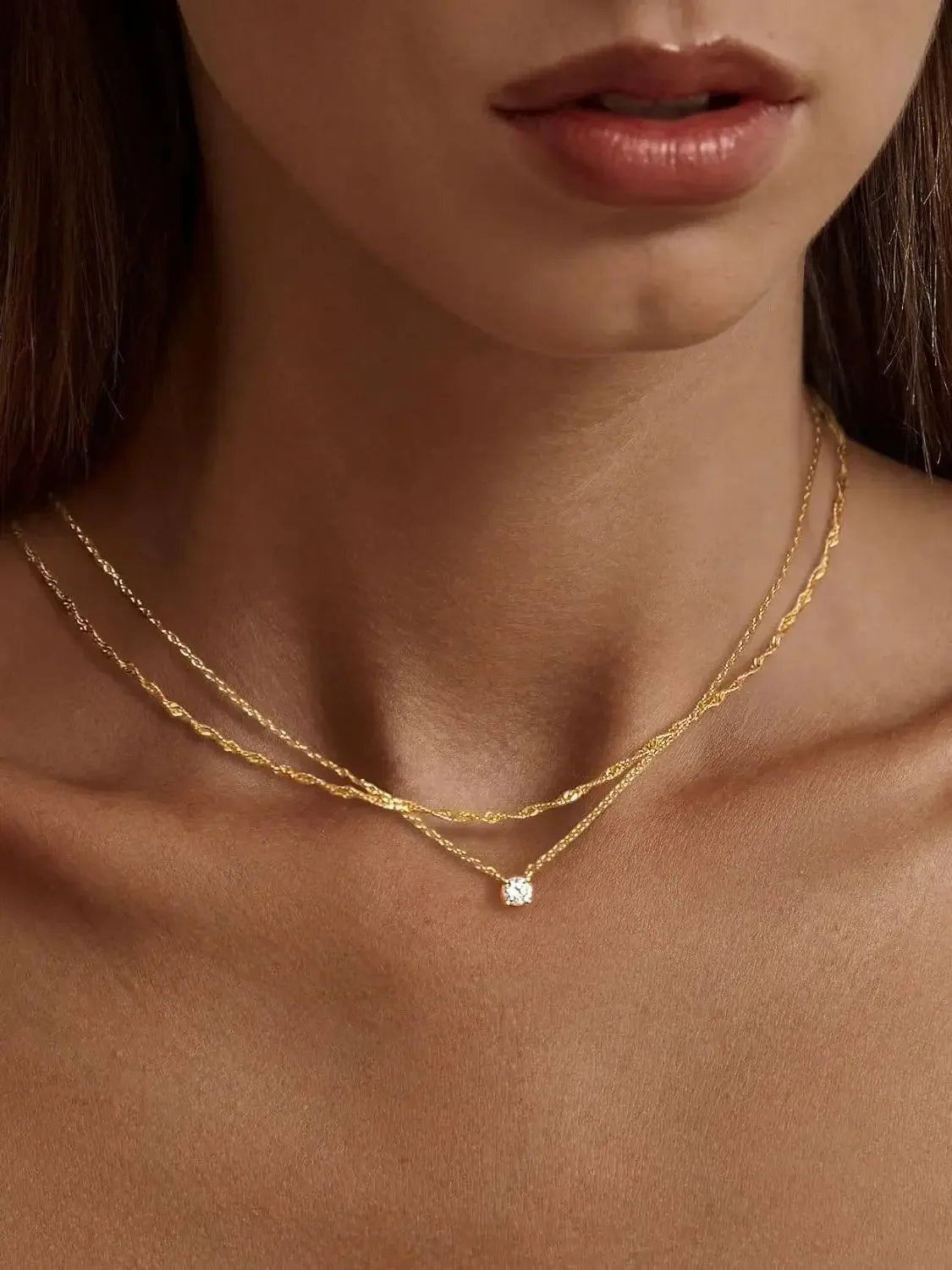 Simple Gold Pedant Necklace