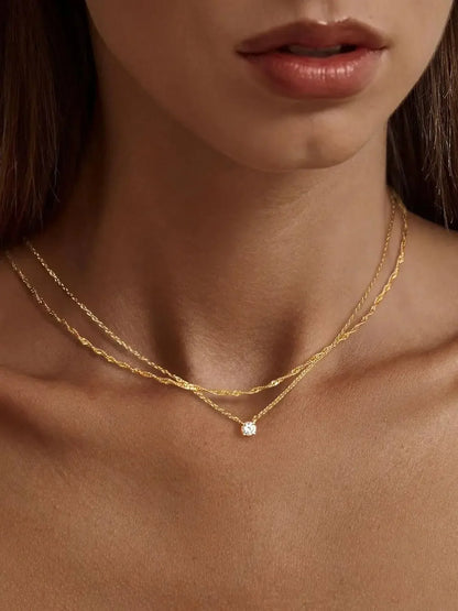 Simple Gold Pedant Necklace