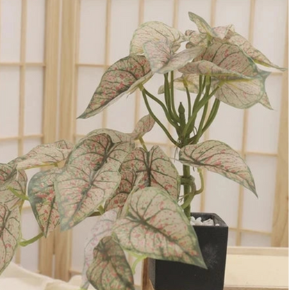 Palm Grove Leaf Display