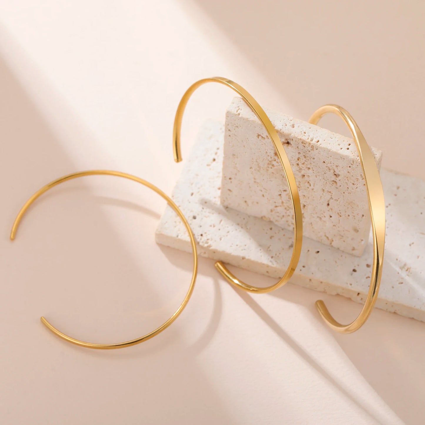 Glossy Gold Bangle