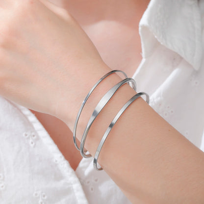 Glossy Gold Bangle