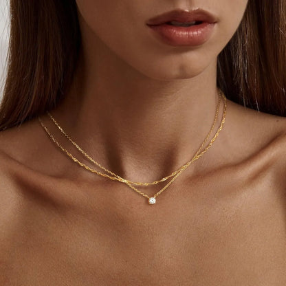 Simple Gold Pedant Necklace