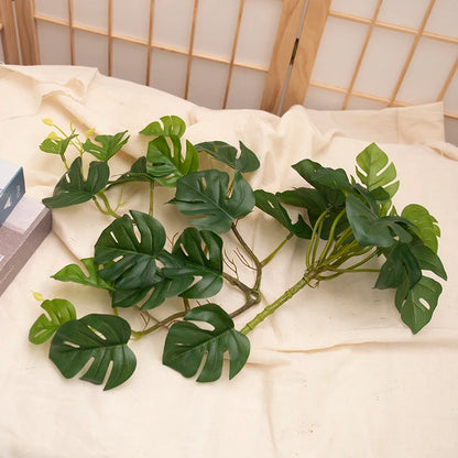 Palm Grove Leaf Display